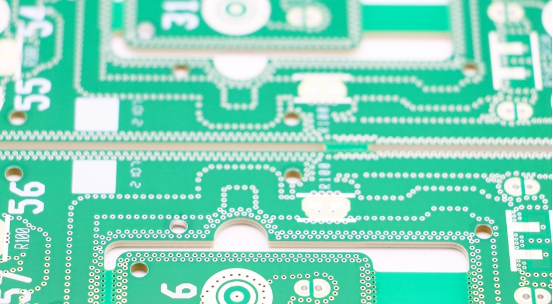 Couramment utilisé dans la production de circuits imprimés, dans le perçage de trous, dans la production de méthodes de production de trous.